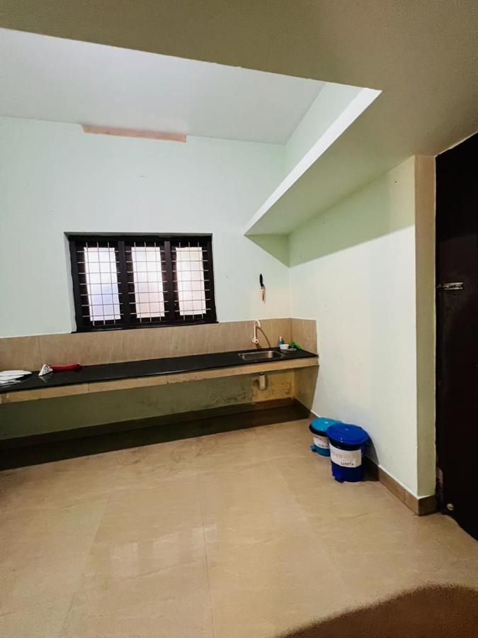Ocean Pearl Apartment Kozhikode Bagian luar foto