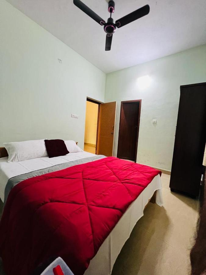 Ocean Pearl Apartment Kozhikode Bagian luar foto